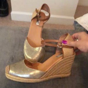 Metallic espadrille wedges!